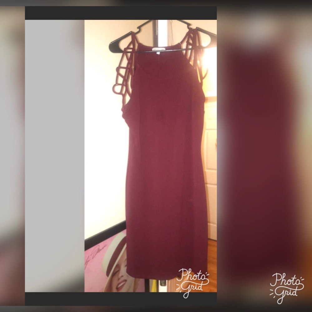 Burgundy dress with cut out on shoulders
